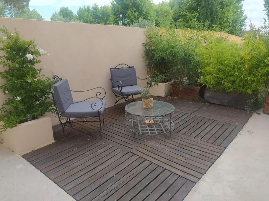 Le Petit Pied A Terre Du Luberon Apartment Merindol Luaran gambar