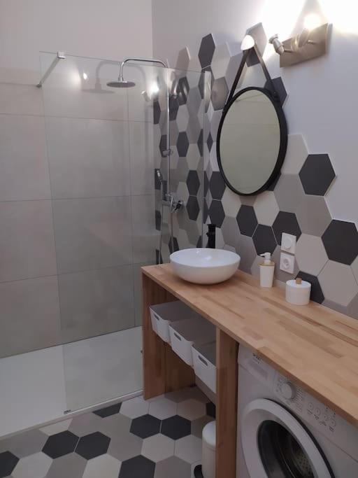 Le Petit Pied A Terre Du Luberon Apartment Merindol Luaran gambar