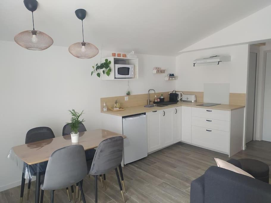 Le Petit Pied A Terre Du Luberon Apartment Merindol Luaran gambar